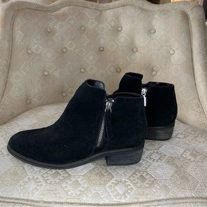 Blondo impermeable/waterproof booties. Size 8.